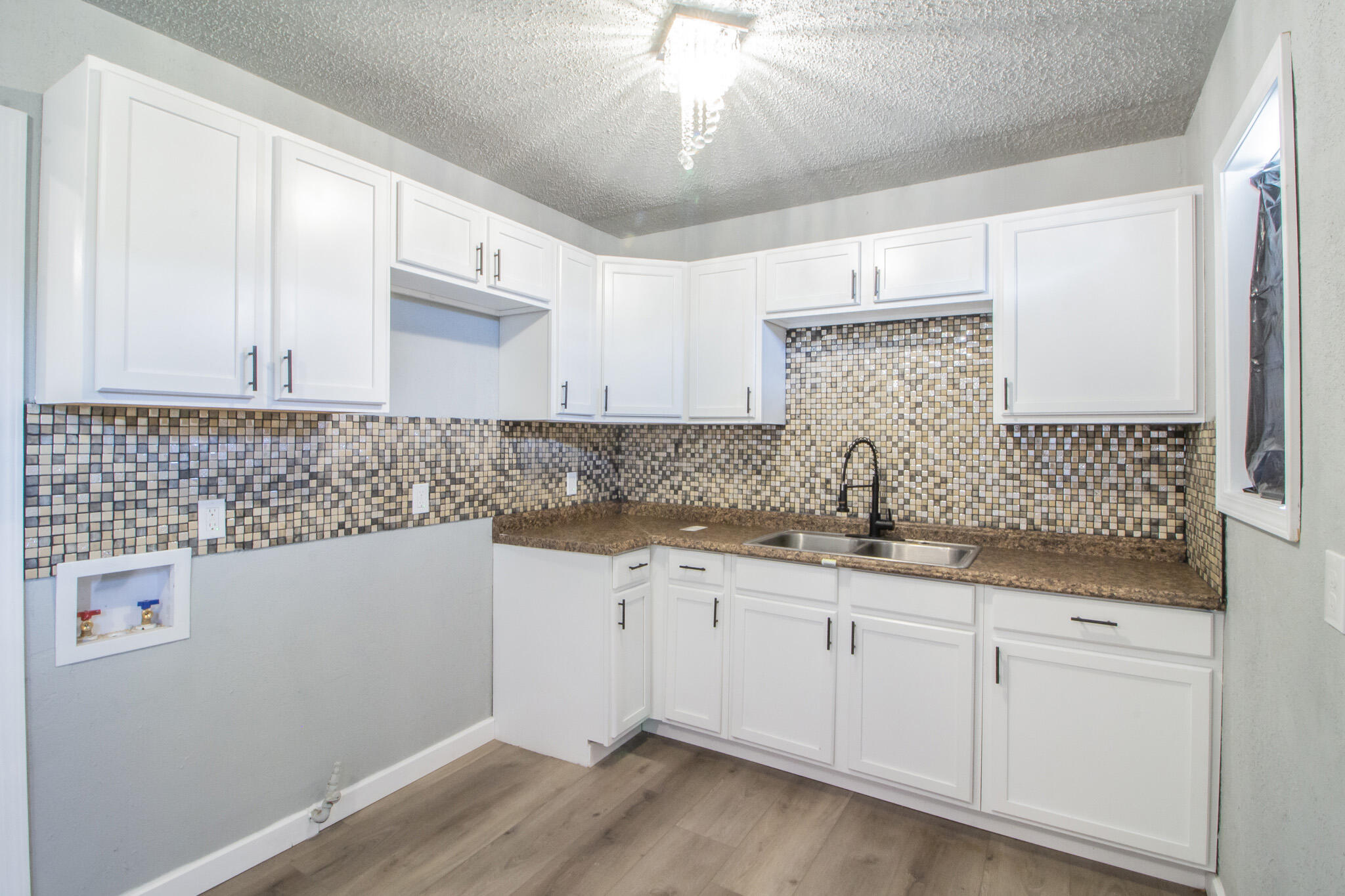 527 51st Street Lubbock, TX 79404 - Photo 7 of 18 IMG_7662