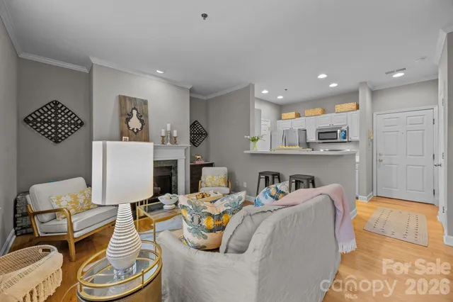 $399,900 | 416 Queens Road, Unit 19, Charlotte, NC 28207