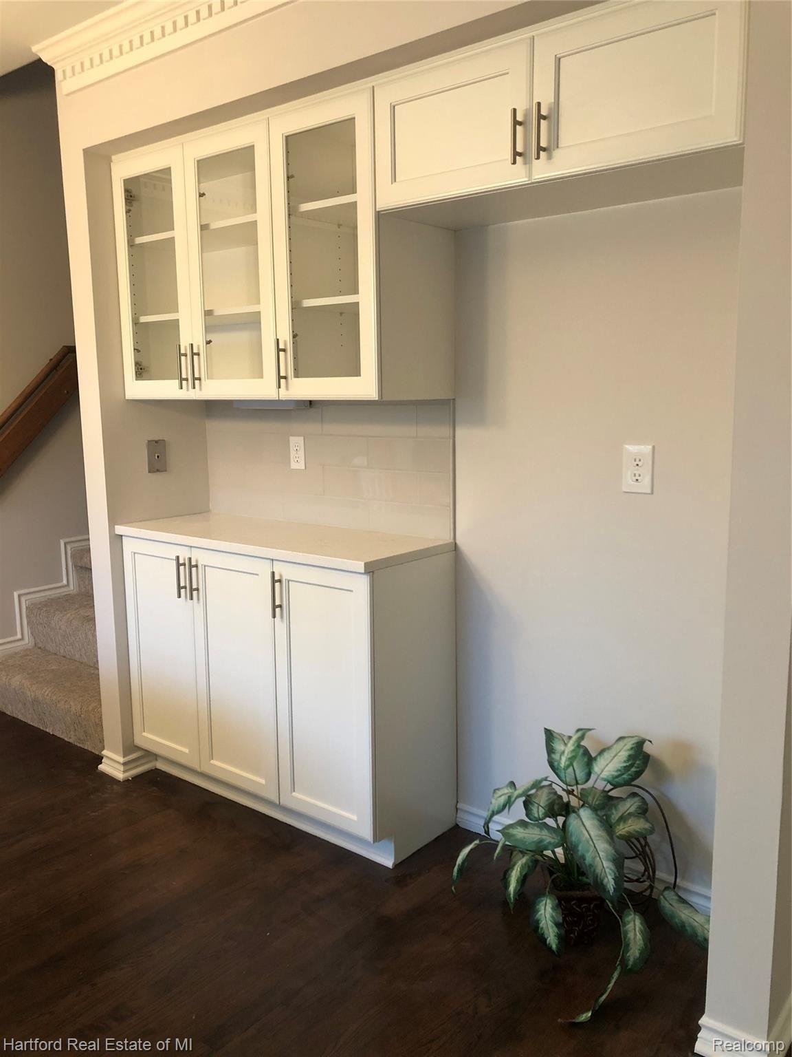 23725 Middlebelt Road Farmington, MI 48336 - Photo 10 of 36 Remodeled kitchen 2020.JPG