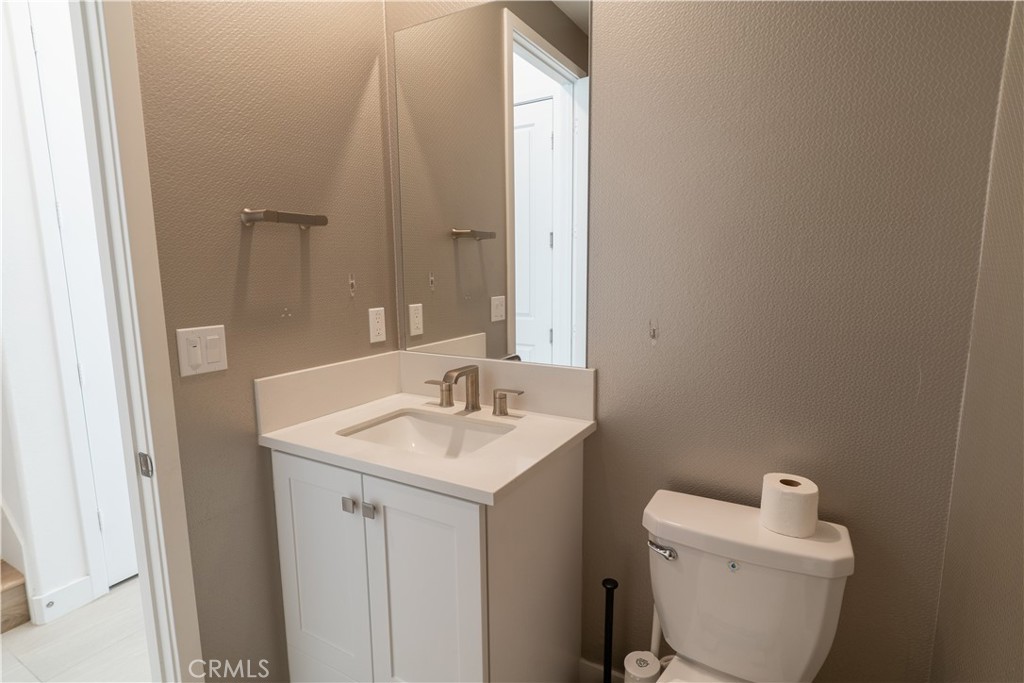 301 Baluster Irvine, CA 92618 - Photo 8 of 32