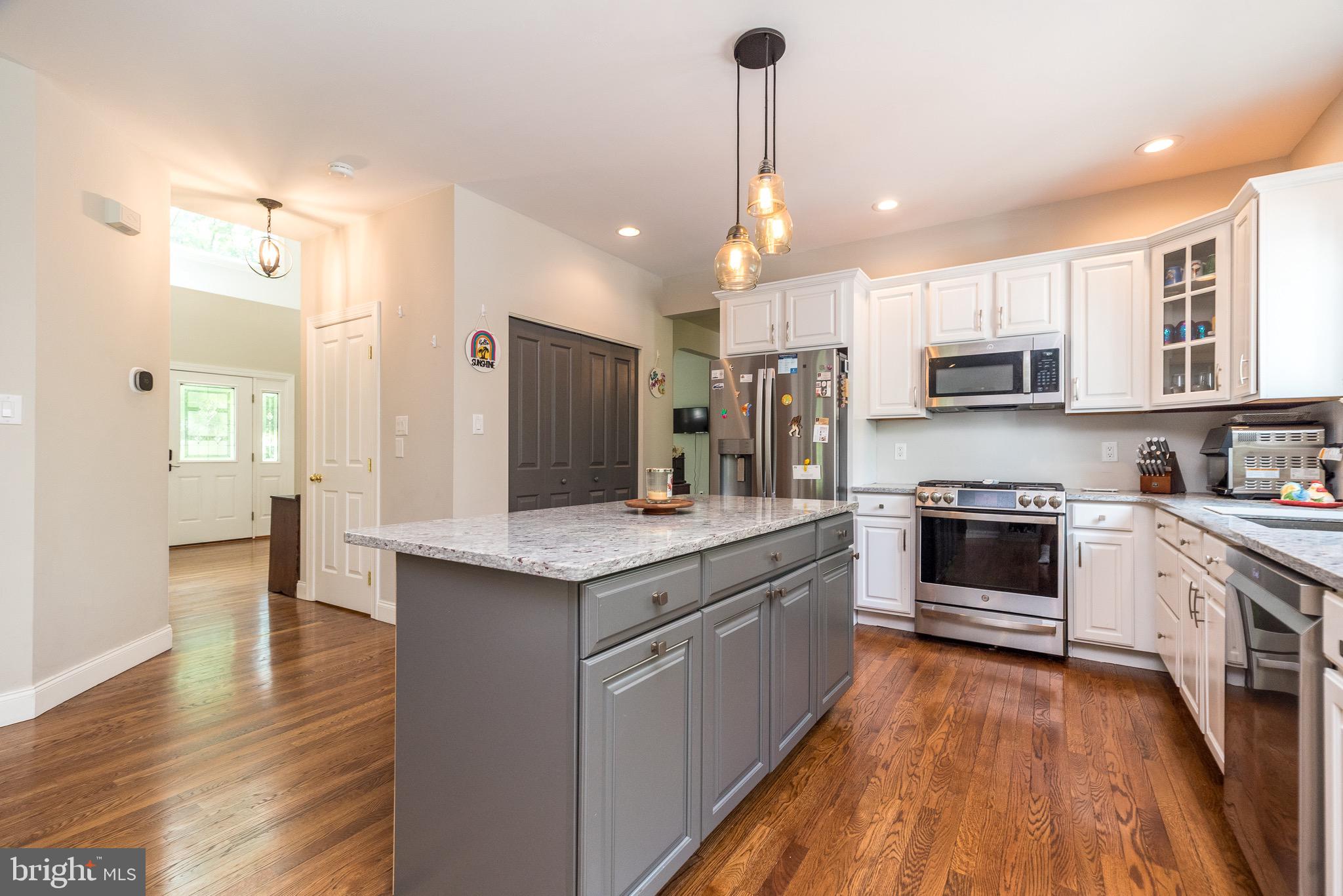 226 Overlook Road Morgantown, PA 19543 - Photo 20 of 63 Gourmet Open Kitchen