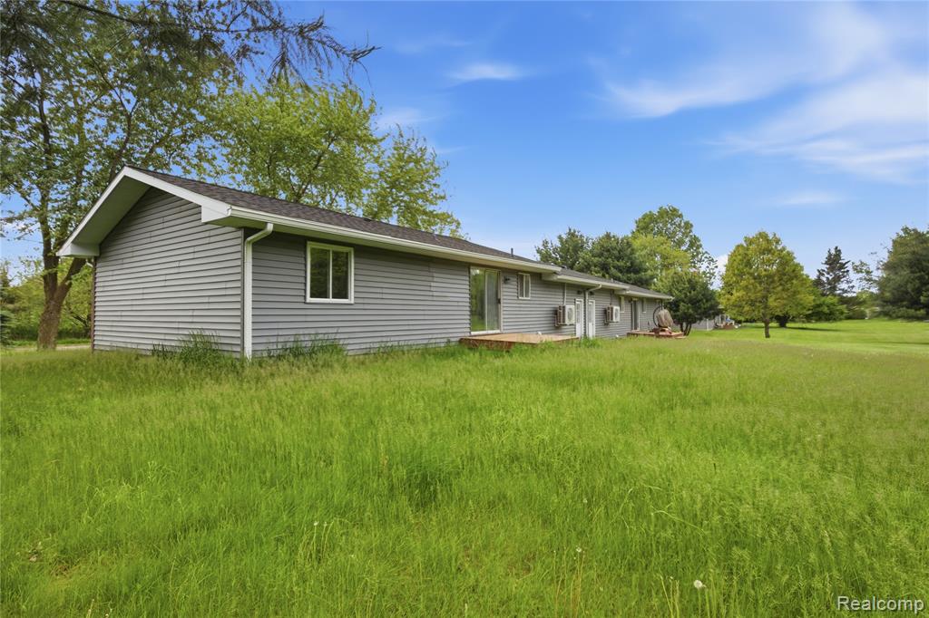 2897 Spring Hill Drive Howell, MI 48843 - Photo 19 of 26