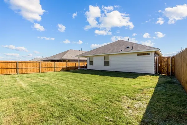 $2,900 | 5812 Harvey Gap Lane, Denton, TX 76226