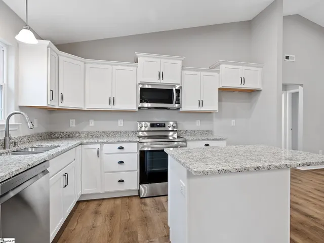 $325,000 | 351 Little Mountain Circle, Inman, SC 29349