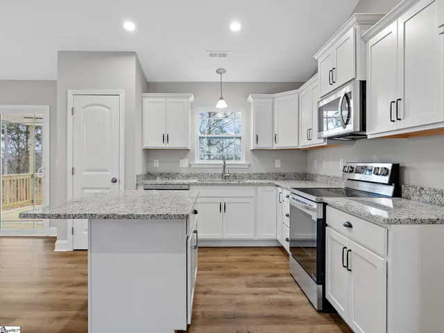 $325,000 | 351 Little Mountain Circle, Inman, SC 29349