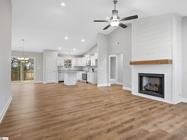 $325,000 | 351 Little Mountain Circle, Inman, SC 29349