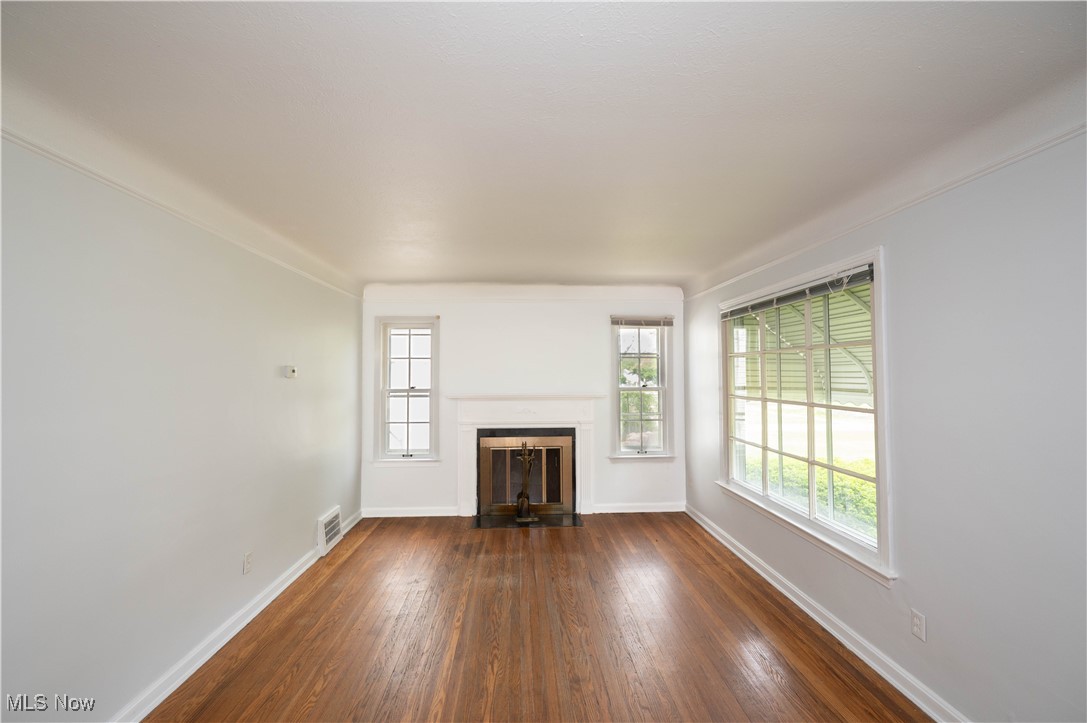 1604 Edgefield Road Lyndhurst, OH 44124 - Photo 6 of 32