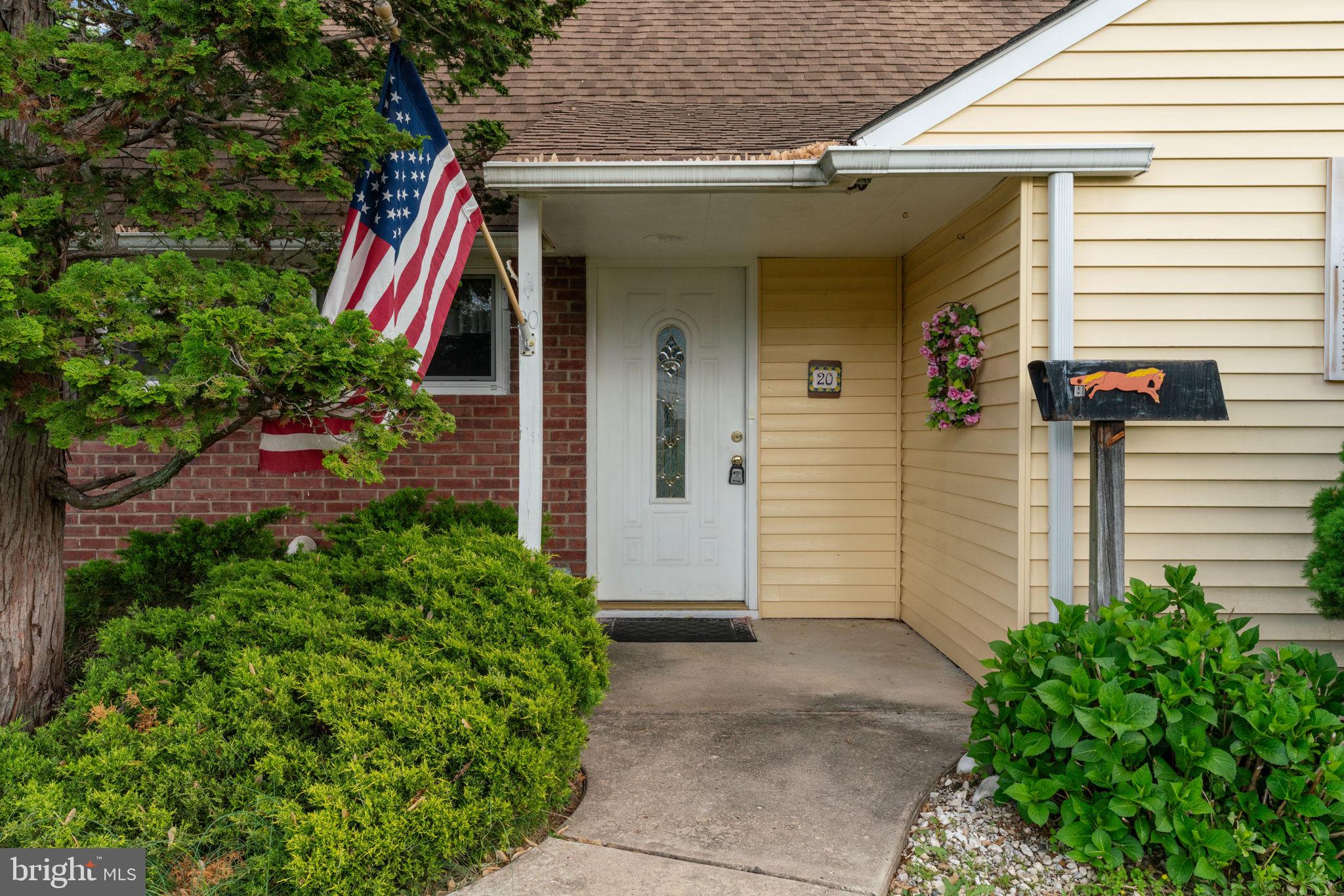 20 Hollow Road Levittown, PA 19056 - Photo 3 of 34 Gallery Image 3