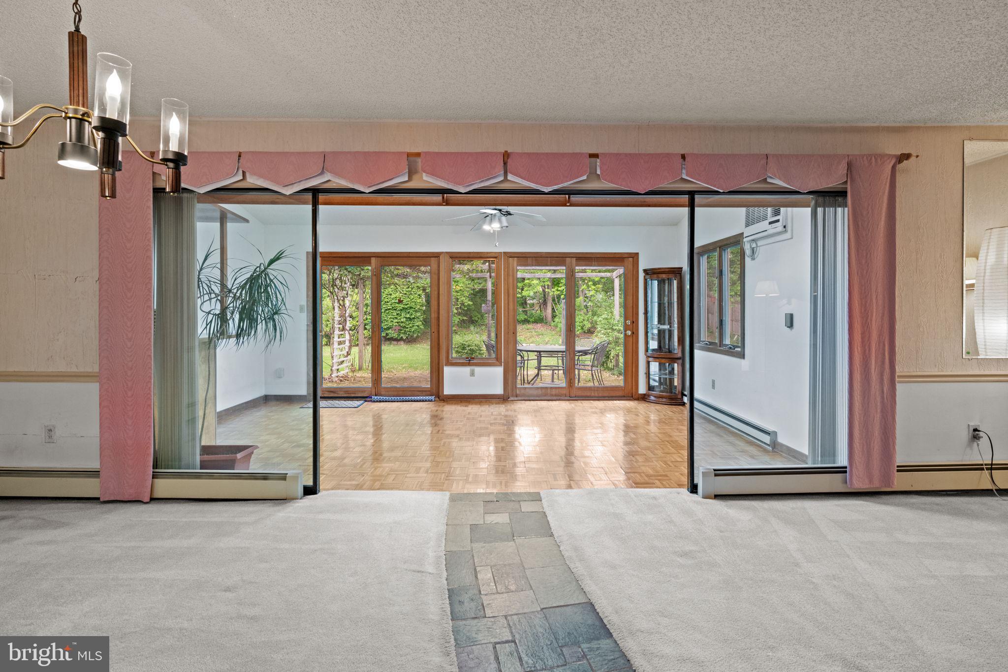 20 Hollow Road Levittown, PA 19056 - Photo 4 of 34 Gallery Image 4