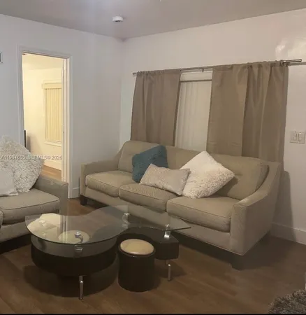 $4,900 | 2354 Northwest 93rd Terrace, Miami, FL 33147