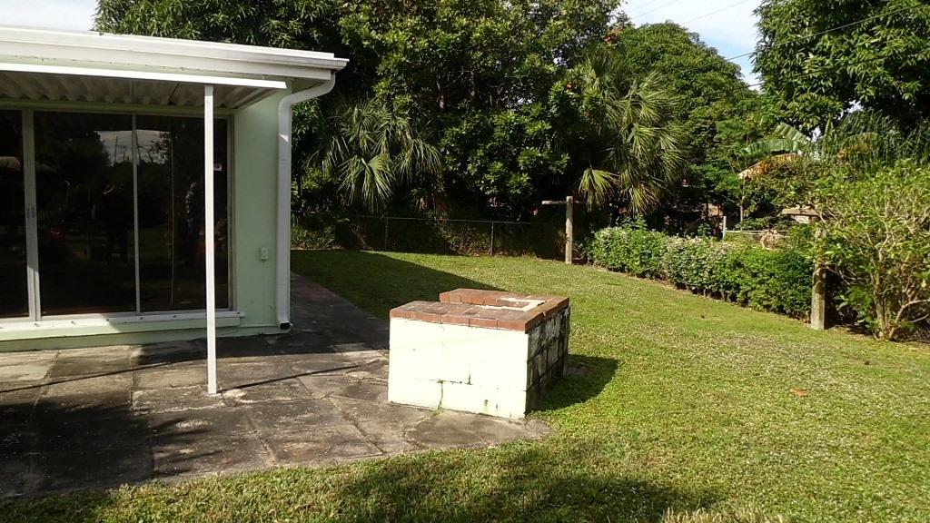 350 West 29th Street Riviera Beach, FL 33404 - Photo 15 of 20 Back yard
