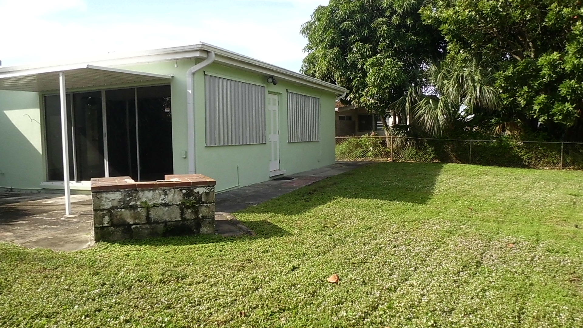 350 West 29th Street Riviera Beach, FL 33404 - Photo 18 of 20 Rear View