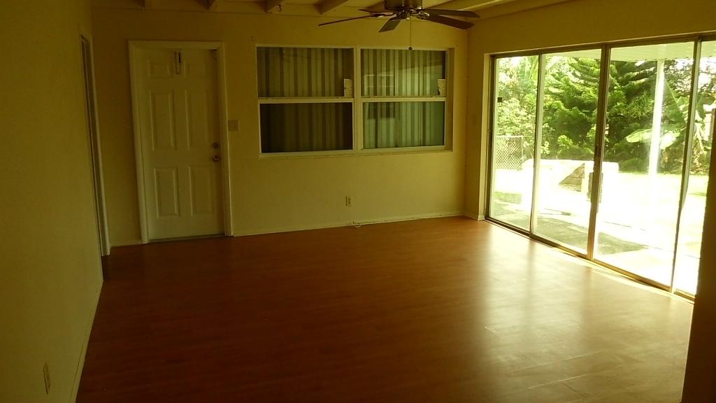 350 West 29th Street Riviera Beach, FL 33404 - Photo 9 of 20 Family Room