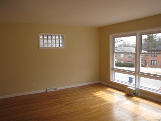 217 Carson Road Ferguson, MO 63135 - Photo 3 of 22 Gallery Image 3
