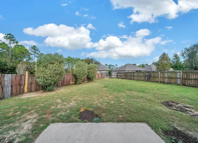 $2,100 | 145 Alicia Drive, Crestview, FL 32536