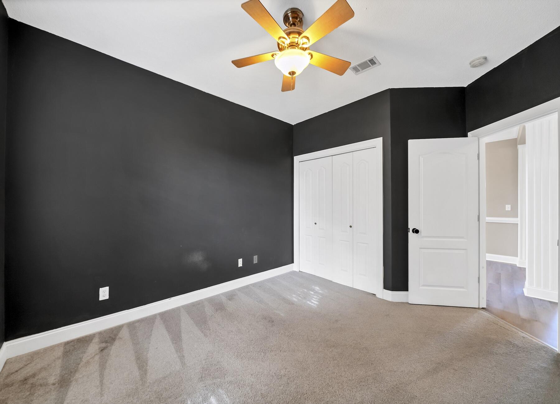 145 Alicia Drive Crestview, FL 32536 - Photo 6 of 31 DSC02337_1