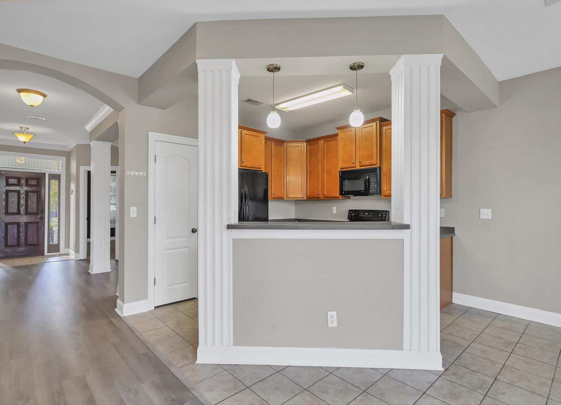 145 Alicia Drive Crestview, FL 32536 - Photo 8 of 31 DSC02357_1