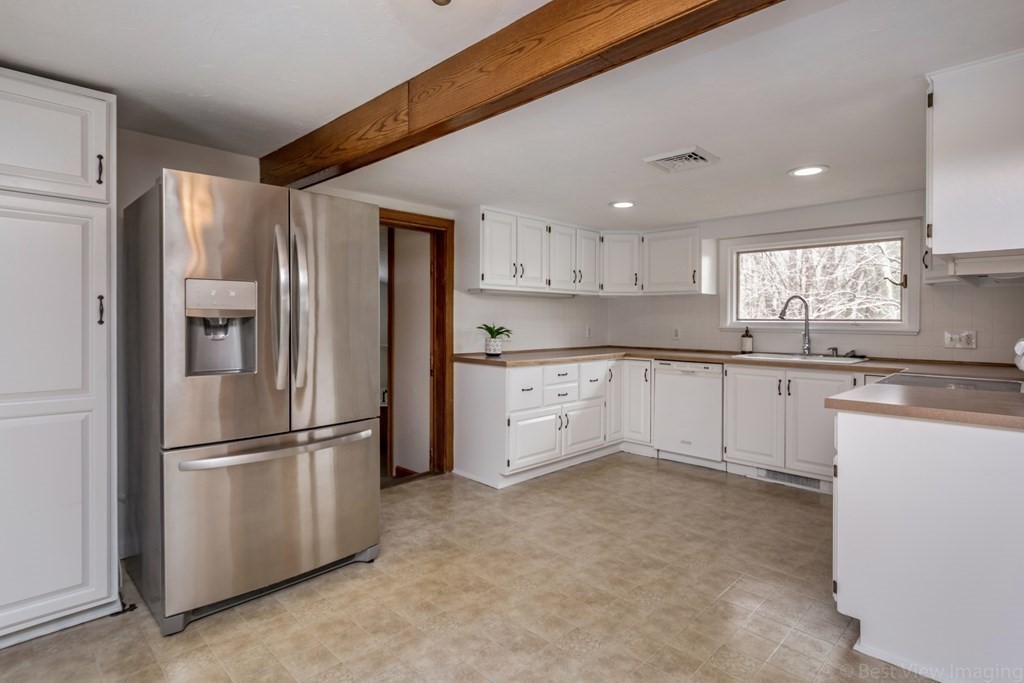 38 Inwood Road Auburn, MA 01501 - Photo 11 of 38 Gallery Image 11