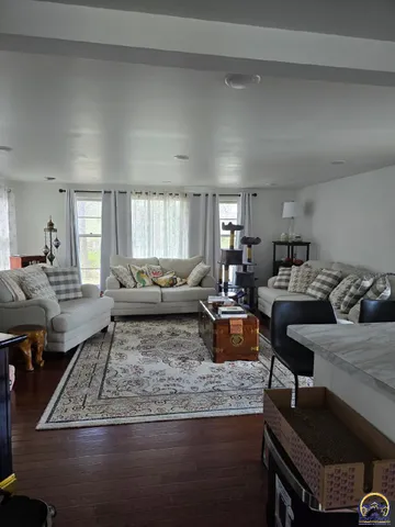 $229,900 | 1729 West Wilman Court, Emporia, KS 66801