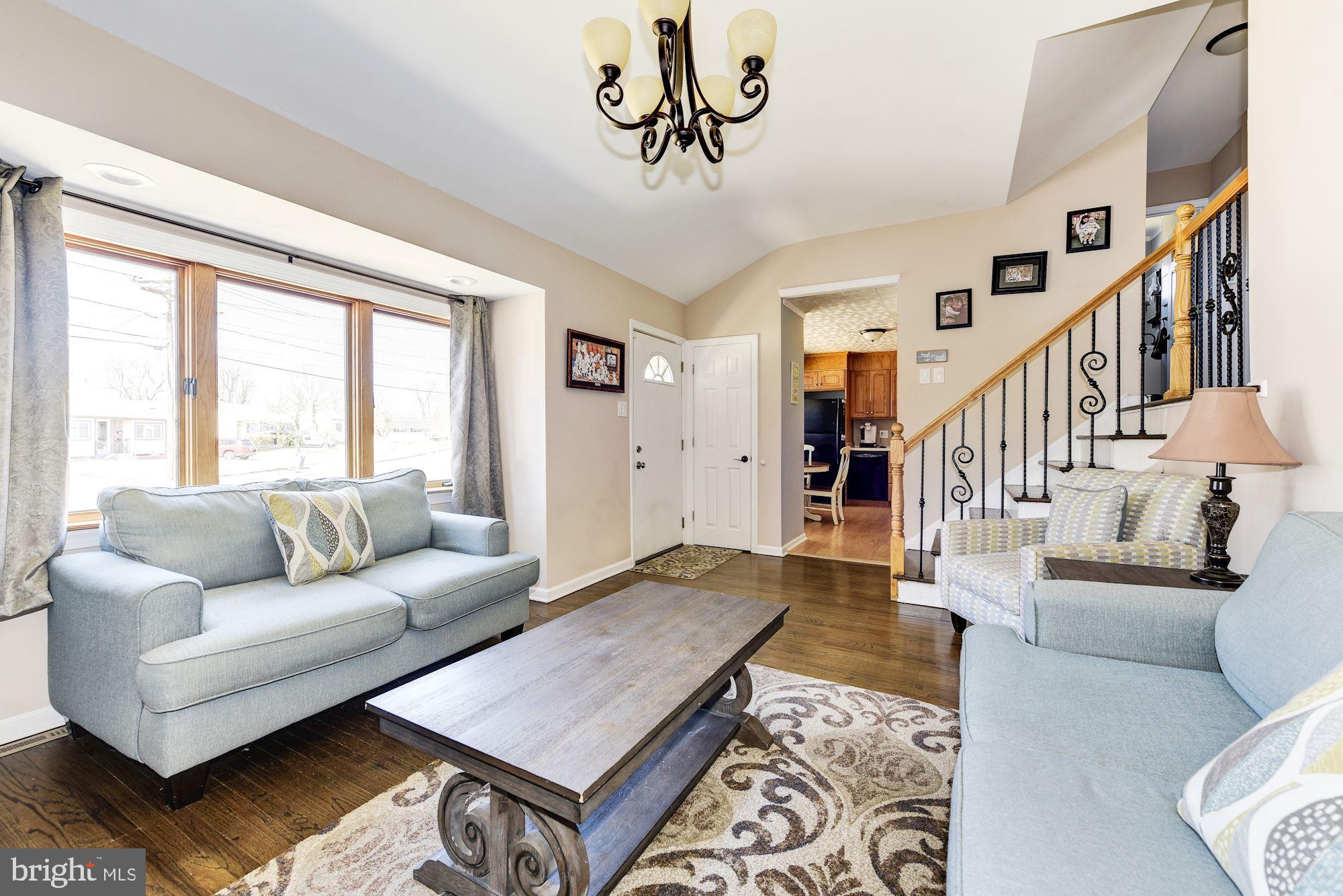 204 Ivy Road Edgewater Park, NJ 08010 - Photo 5 of 24 Living Room