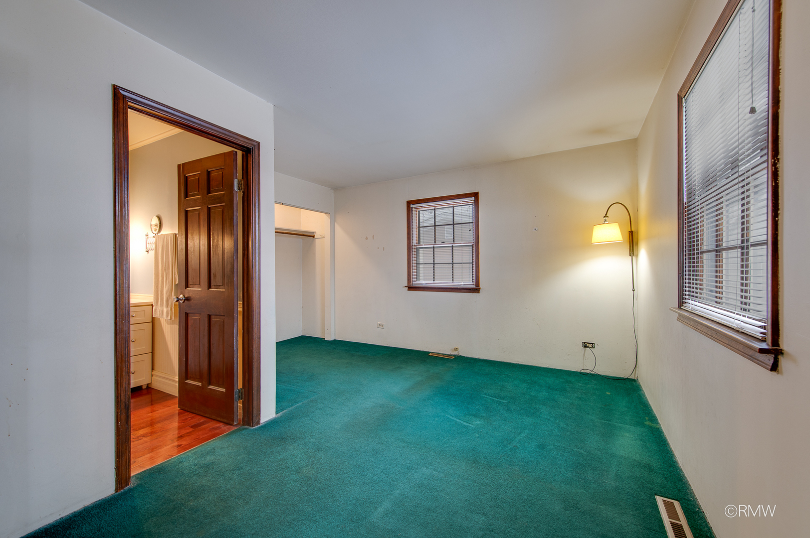 305 East Normandy Drive Addison, IL 60101 - Photo 16 of 24