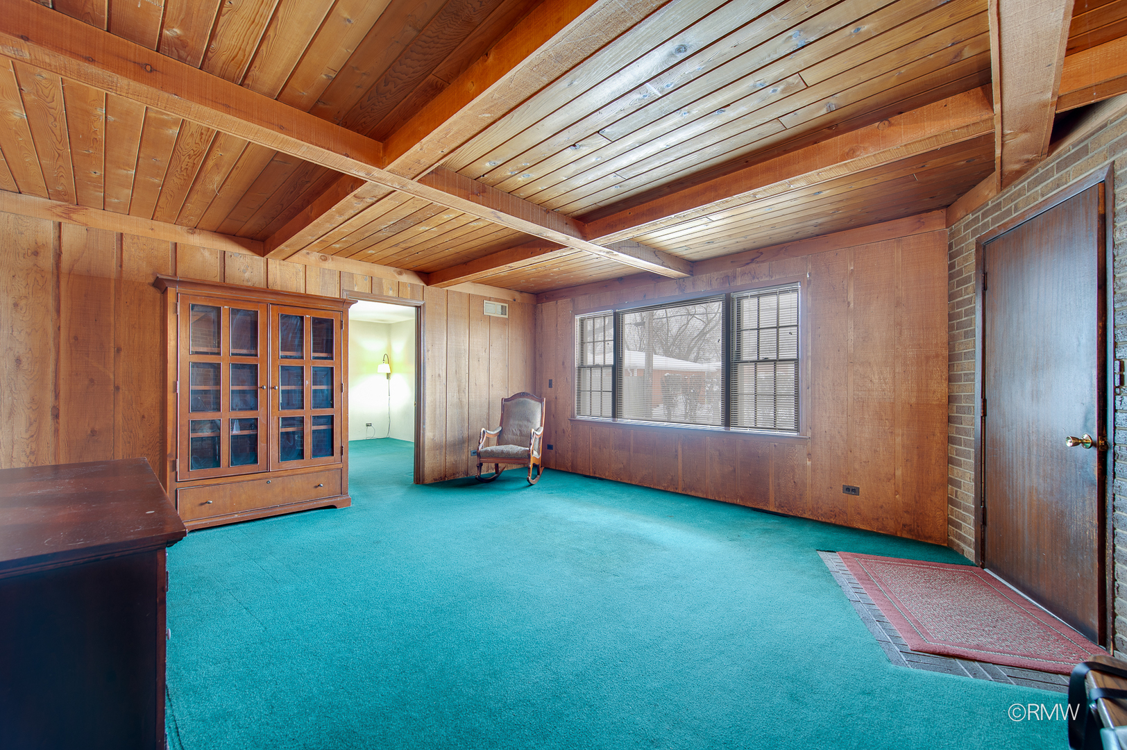 305 East Normandy Drive Addison, IL 60101 - Photo 19 of 24 a view of an empty room with a window