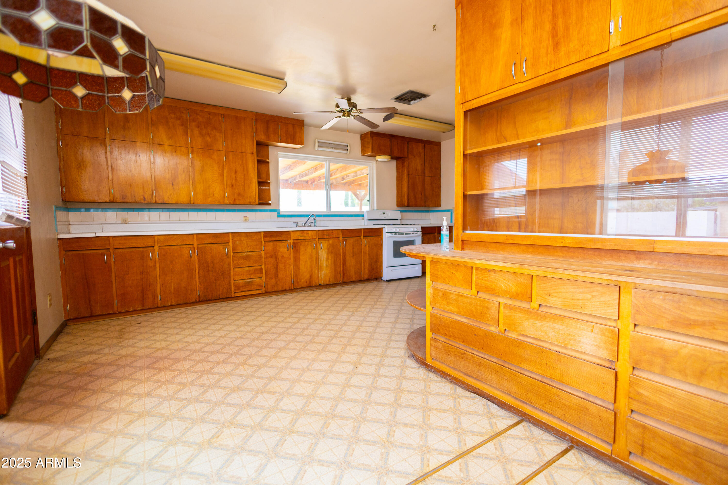 2363 East 13th Street Douglas, AZ 85607 - Photo 7 of 20 Kitchen IMG_9449