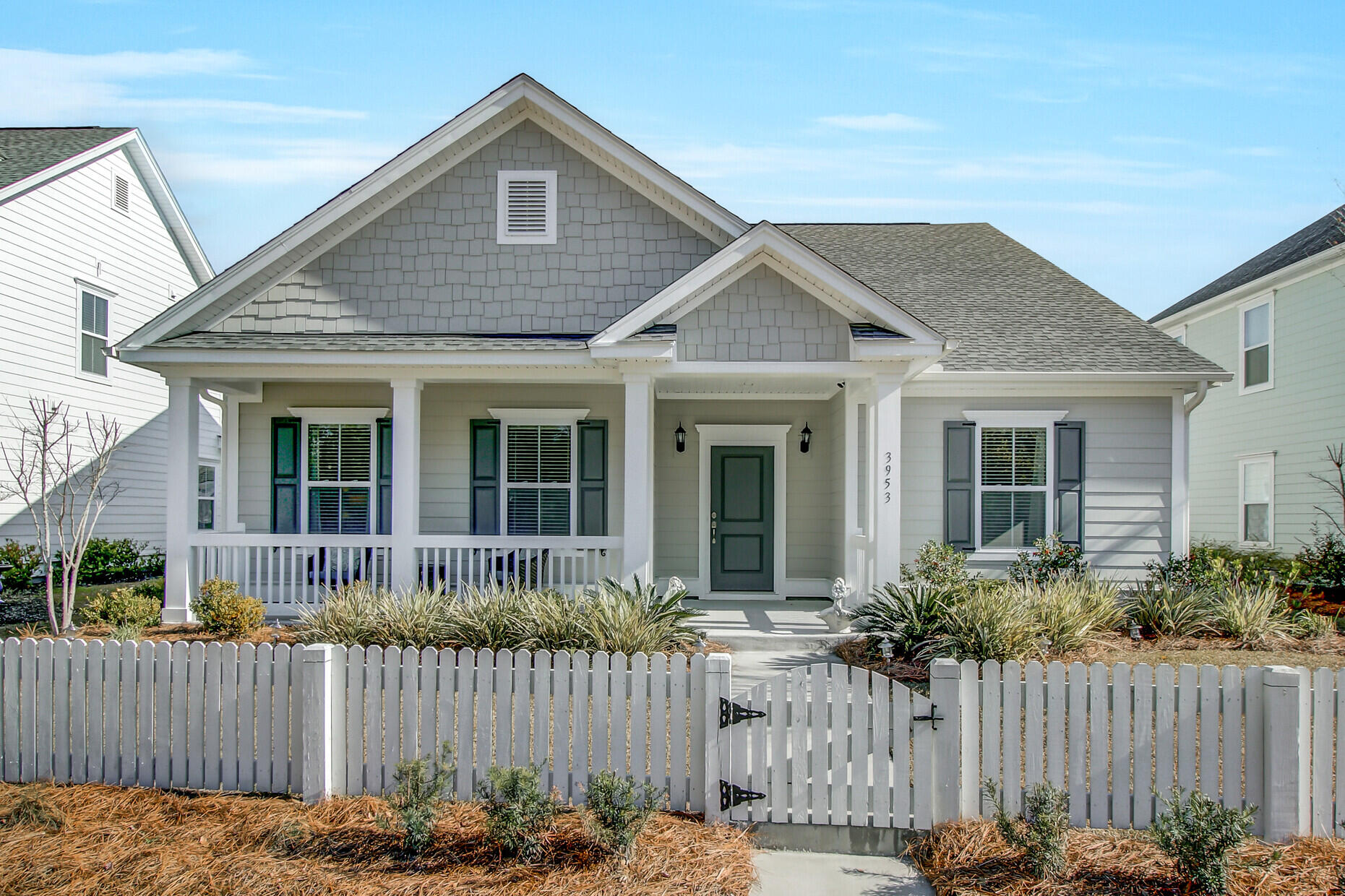 3953 Bessemer Road Mount Pleasant, SC 29466 - Photo 1 of 35 01_1_mls