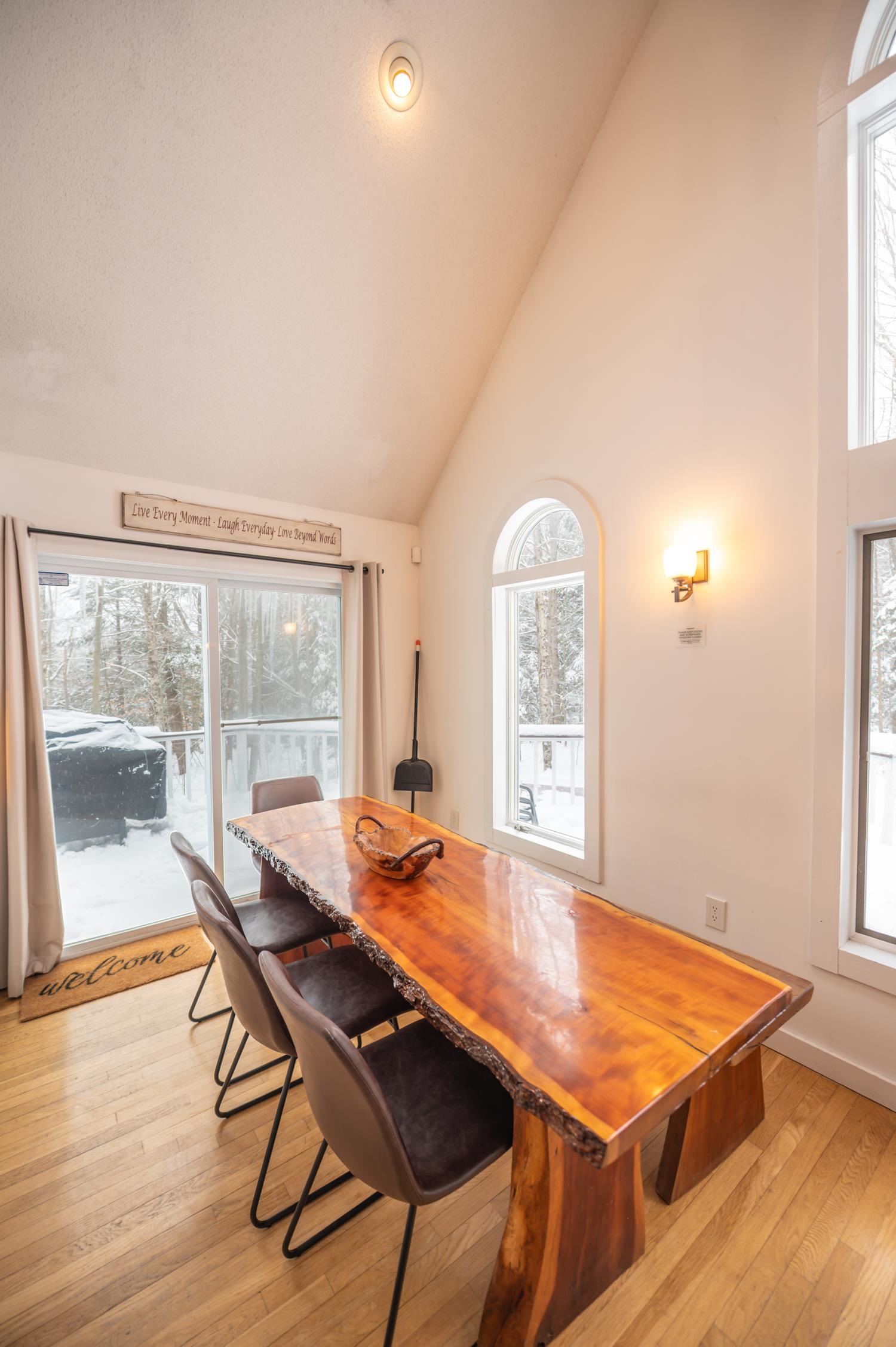 34 Binney Brook Road Wilmington, VT 05363 - Photo 6 of 37