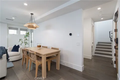 $2,325,000 | 714 1/2 Iris Avenue, Corona del Mar, CA 92625