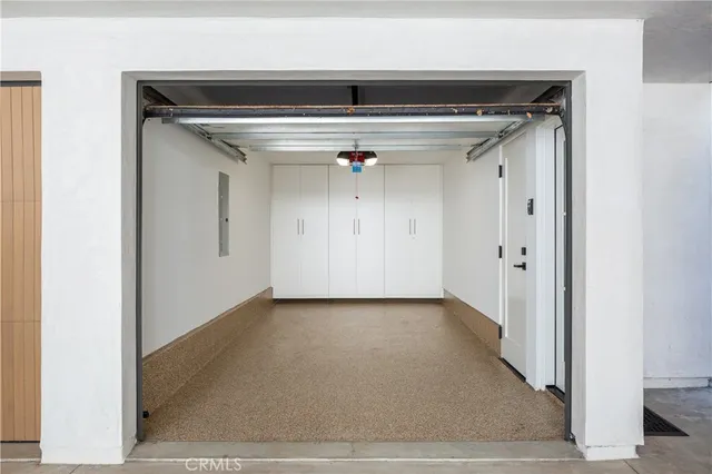 $2,325,000 | 714 1/2 Iris Avenue, Corona del Mar, CA 92625