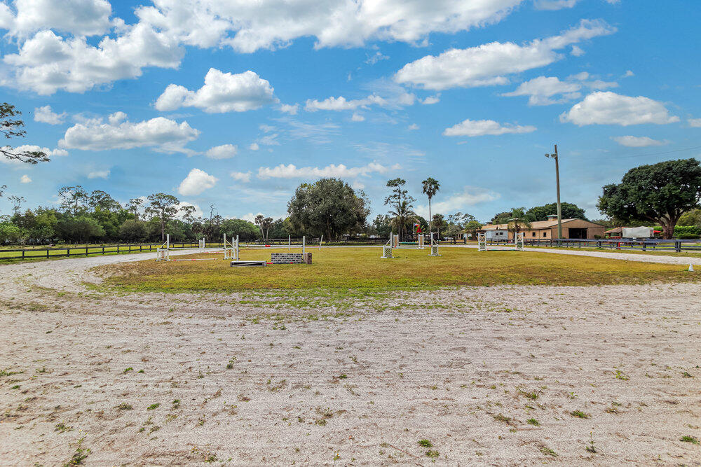 2552 B Road Loxahatchee Groves, FL 33470 - Photo 24 of 37 024_00029