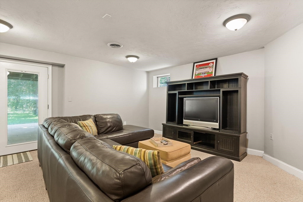 9 Riverside Terrace Easton, MA 02356 - Photo 35 of 41