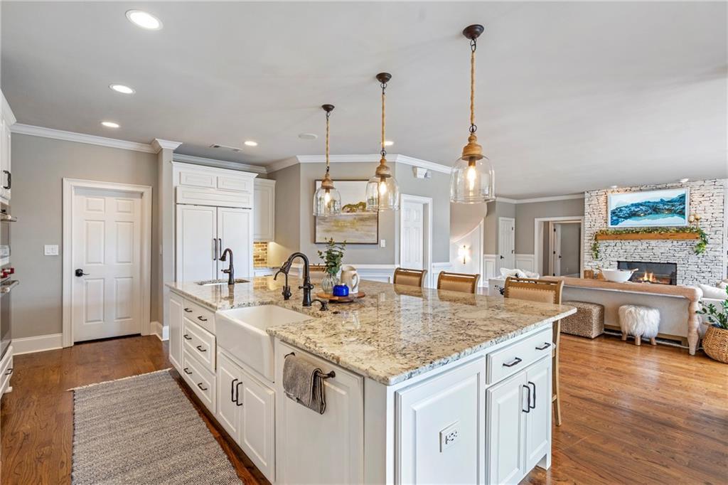 6026 GC Crow Road Flowery Branch, GA 30542 - Photo 4 of 100