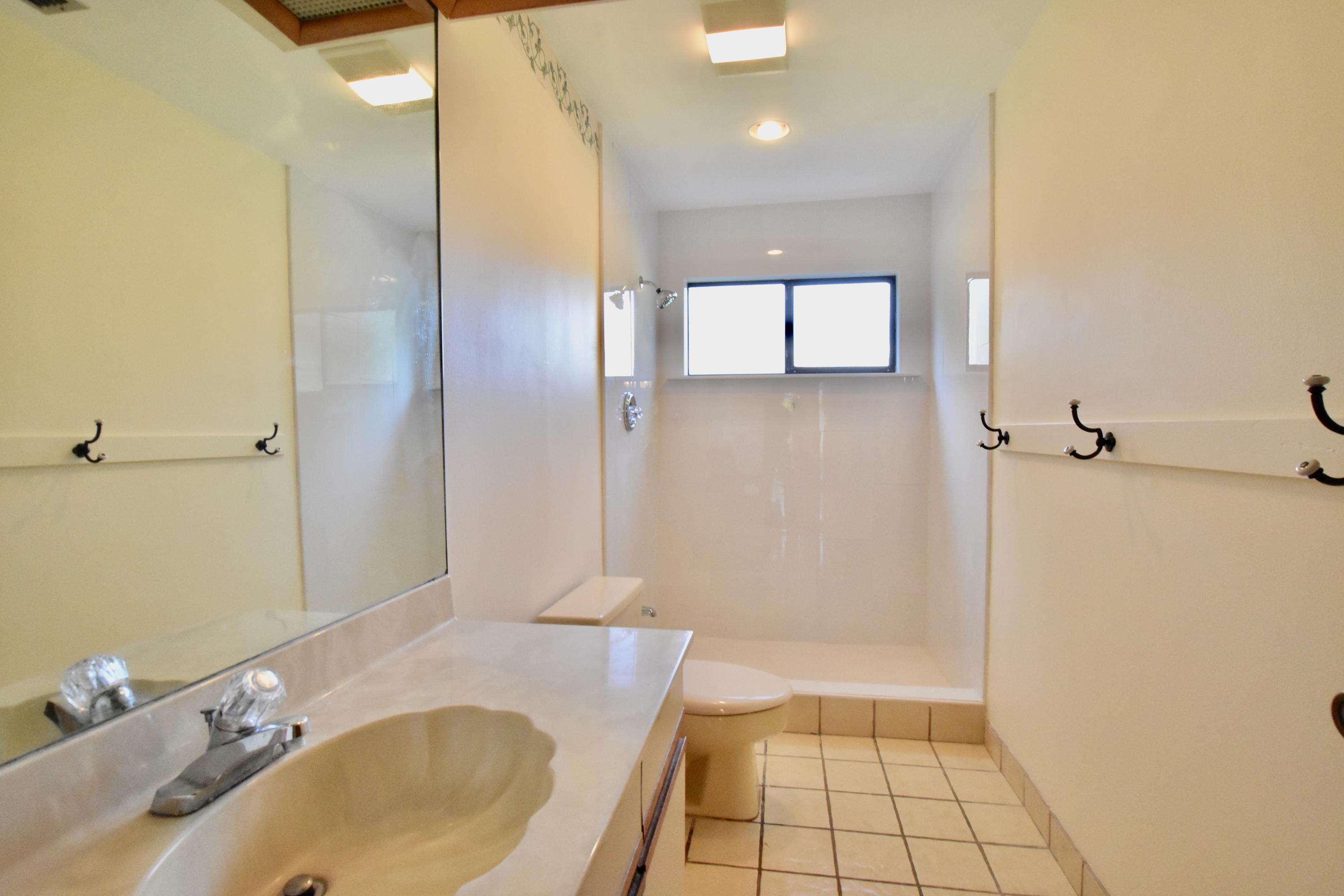 940 Northwest 6th Avenue Boca Raton, FL 33432 - Photo 16 of 23 DSC_1889