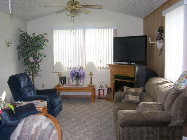 613 South Westervelt Road Saginaw, MI 48604 - Photo 7 of 9 31190208-6.JPG