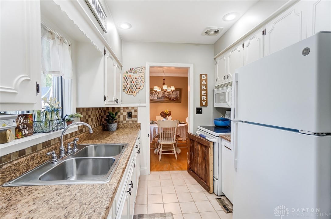 121 Storms Road Kettering, OH 45429 - Photo 12 of 55 Gallery Image 12