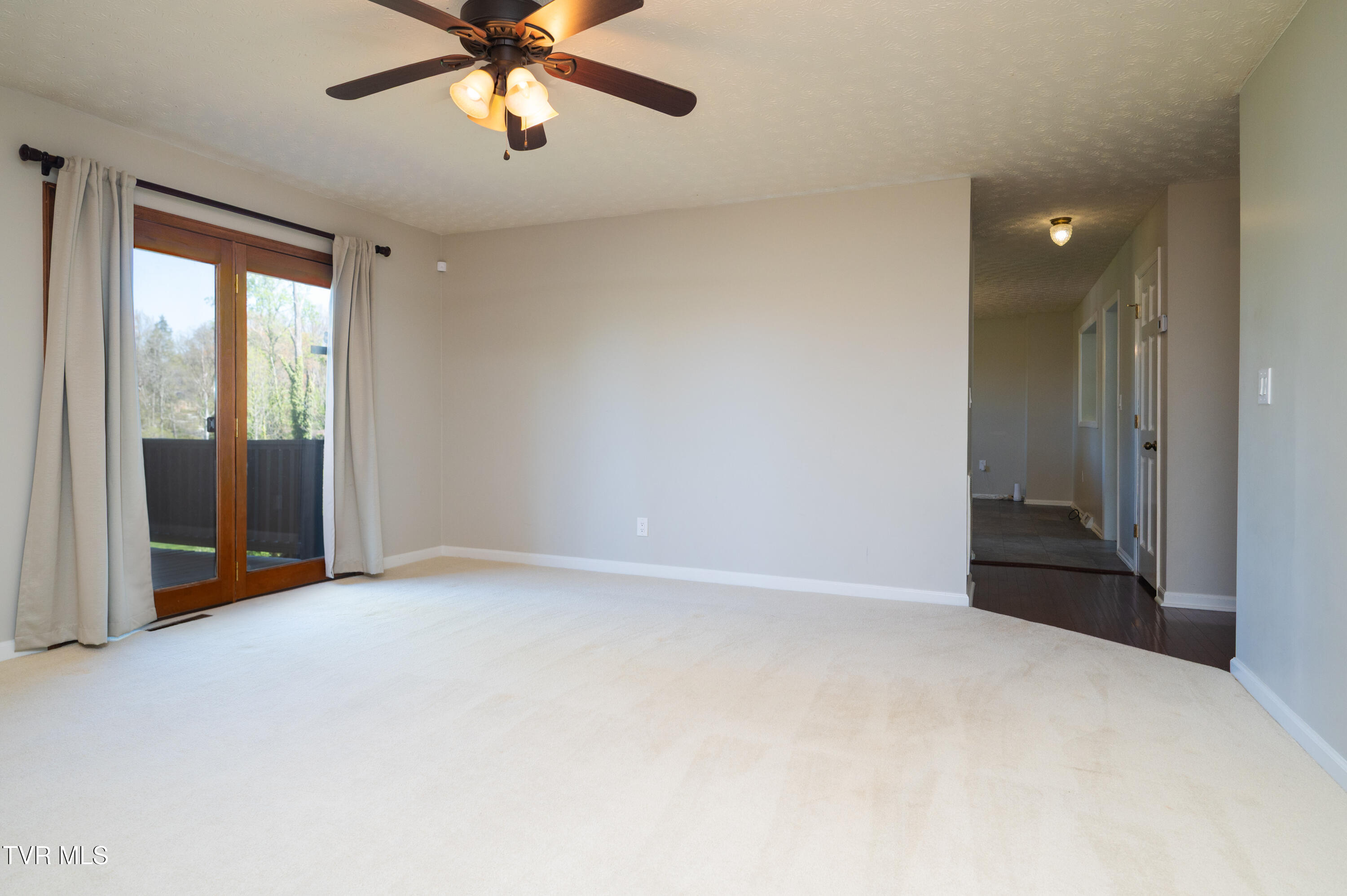 4312 Orebank Road Kingsport, TN 37664 - Photo 17 of 57 Orebank-24