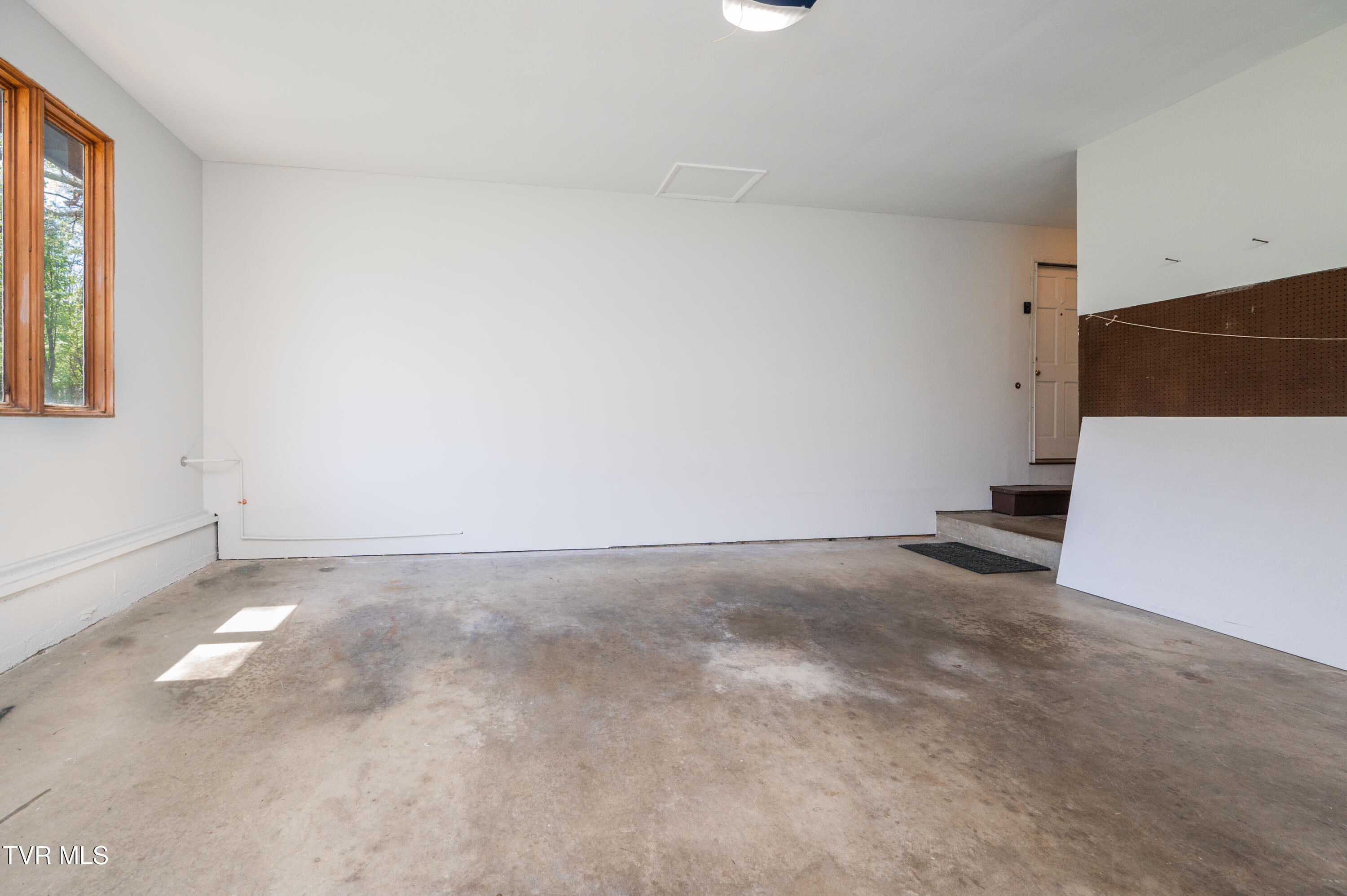 4312 Orebank Road Kingsport, TN 37664 - Photo 47 of 57 Orebank-58