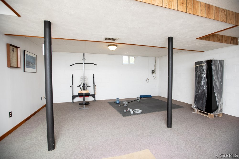 2763 Lockett Road Rice, VA 23966 - Photo 29 of 49 a view of an empty room with closet