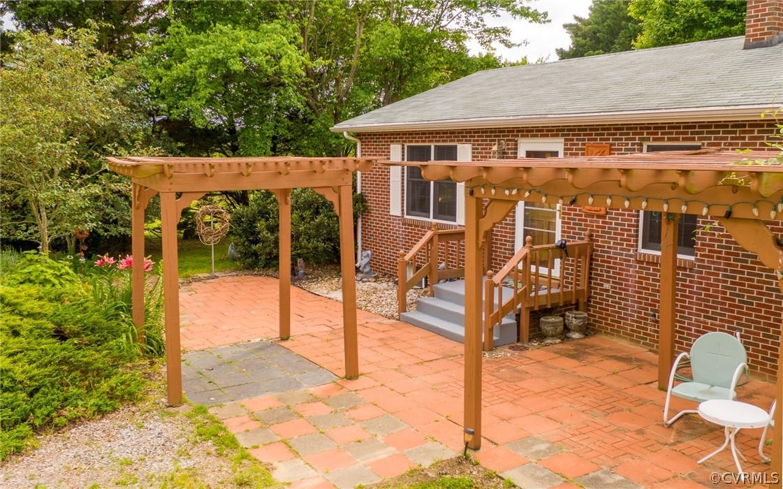 2763 Lockett Road Rice, VA 23966 - Photo 6 of 49 a view of a backyard with plants