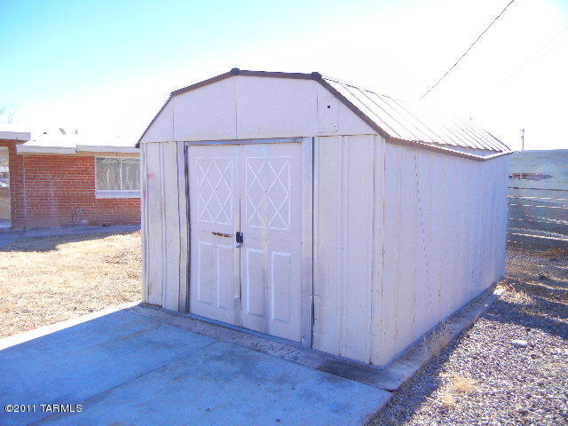 655 East Post Road Benson, AZ 85602 - Photo 17 of 22