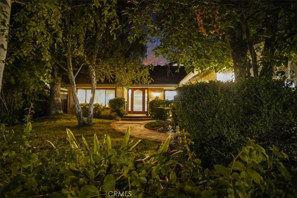 25326 Avenida Cappela Valencia, CA 91355 - Photo 38 of 48 a view of yard with small fountain