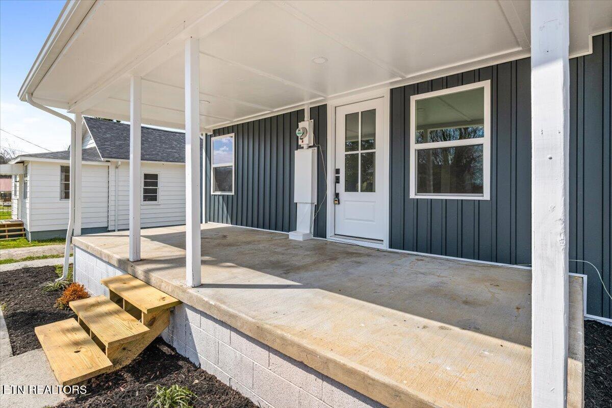 313 East Prospect Street La Follette, TN 37766 - Photo 2 of 41 06-313 E Prospect St