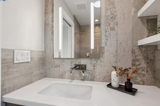 $995,000 | 1906 Lafayette Street, Alameda, CA 94501