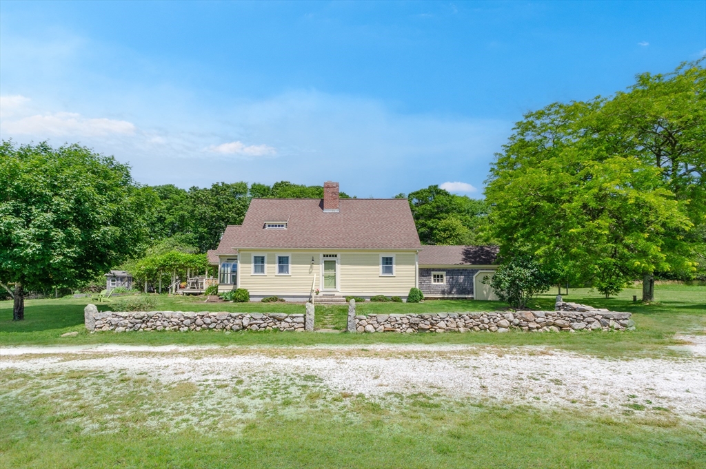 442 Horseneck Road Westport, MA 02790 - Photo 3 of 38