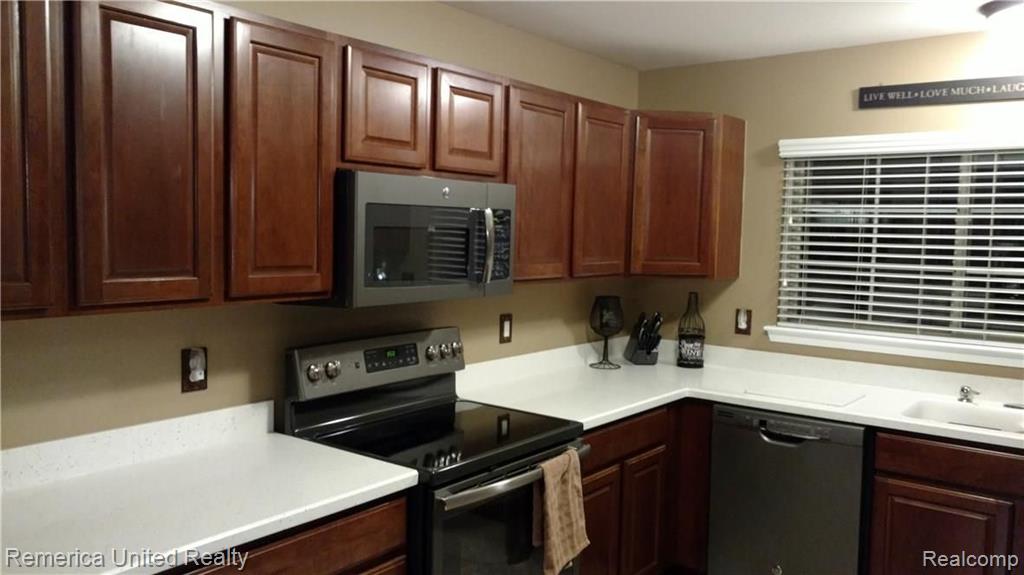 16890 Farmington Road, Unit 45 Livonia, MI 48154 - Photo 8 of 16