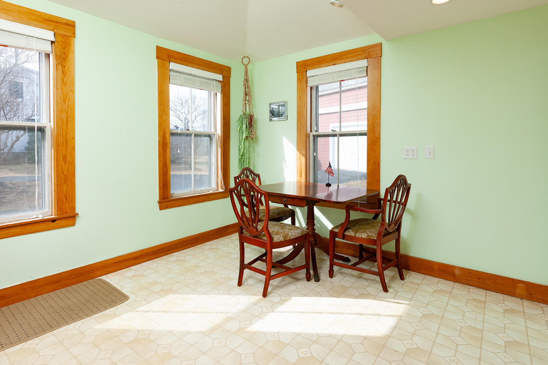 171 Old Post Road York, ME 03909 - Photo 8 of 29 Dining