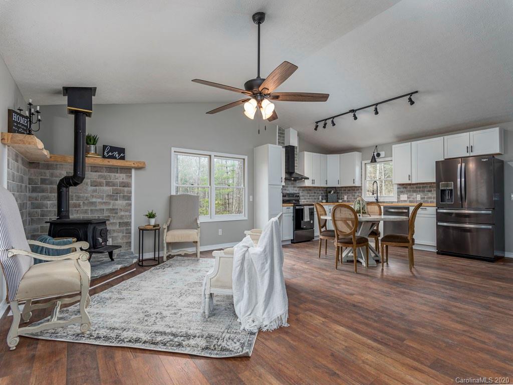 160 Thistle Ridge Clyde, NC 28721 - Photo 5 of 22