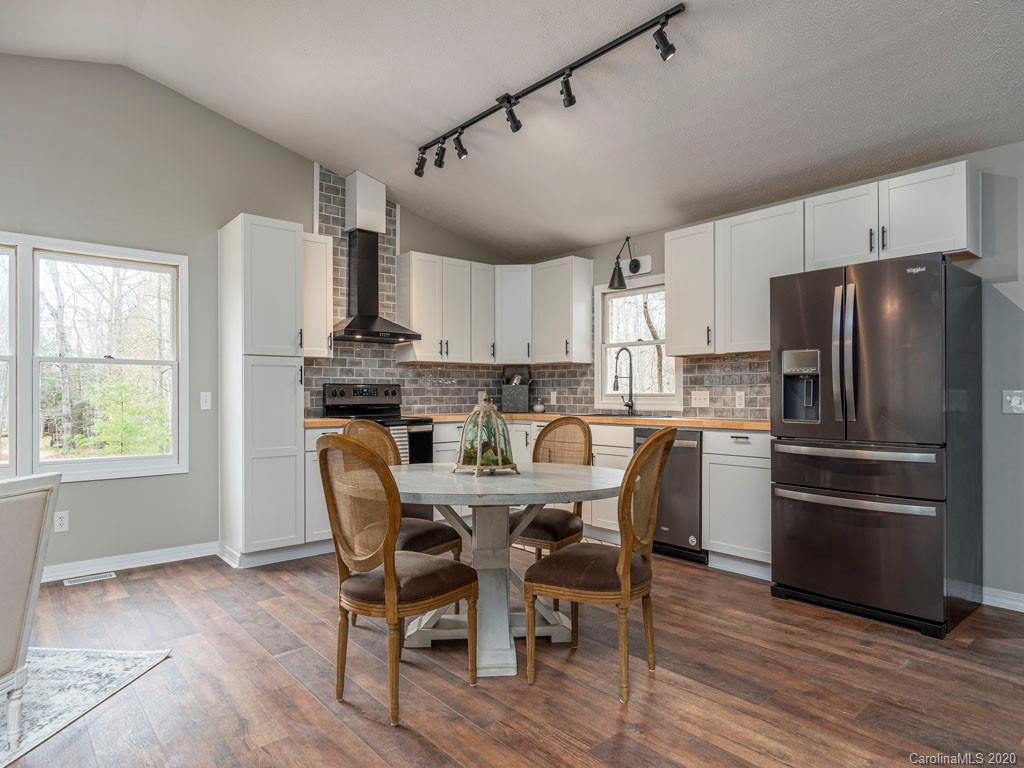 160 Thistle Ridge Clyde, NC 28721 - Photo 6 of 22